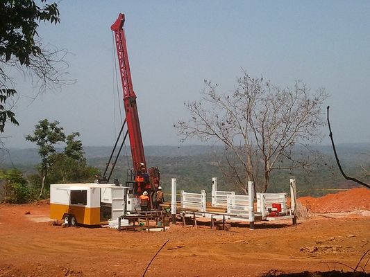 โครงสร้างกะทัดรัดใช้งานง่าย CR25 13L 298 KW 3100m Core Drill Rig BQ Geological Exploration