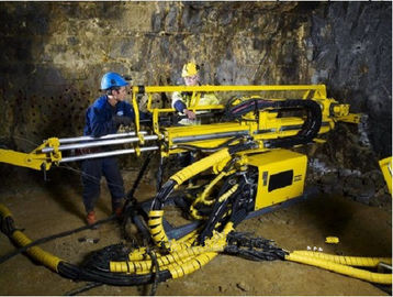UX600 Underground Drill Rig ความลึกถึง 500 M สำเนาของ Atlas Copco Diamec U4