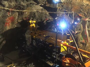 75kw มอเตอร์ไฟฟ้าไฮดรอลิกหลักเจาะ Rig กับ NQ 500m
