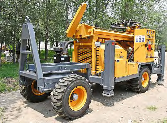 DTH Air & MUD Drilling 200m Heavy Duty 4 ล้อเทรลเลอร์ติดแท่นขุดเจาะบ่อน้ำ